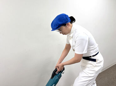 「清掃のお仕事が初めて!」という方も問題ナシのシンプルな内容です♪
「いらっしゃいませ~」と挨拶ができればOK!