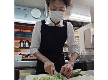 将来的には自分で料理の提案も♪
料理好きの方、カフェ・レストラン好きの方など、楽しみながら働けるチャンスです◎