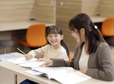 個別教室のトライ　逆瀬川駅前校　 CMでお馴染みのトライでお仕事！
たくさんの生徒との交流など、家庭教師では味わえない「個別指導塾」の魅力があります♪