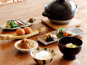 こだわりがつまった食材を使用♪
お米はいちから当社スタッフの手作りです◎
美味しい料理をまかないで味わってみませんか＊