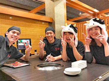 焼肉一楽　福山引野店 ＊バイトデビューでも安心＊
仕事内容やお店の雰囲気など
詳しく聞きたいだけの方も
応募やお問合せいただいてOK◎