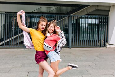 ファッション人材リンク株式会社【FJL】 ﾟ*｡☆ ＮＥＷスタッフ募集 ☆。*ﾟ
1～2ヶ月の更新制のお仕事♪
シフト相談可能
即日勤務・フルタイム勤務ＯＫ
