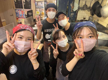 麺屋はなび 高畑本店 髪色、髪型、ピアス、ネイル全部自由☆彡
自分らしく働ける♪