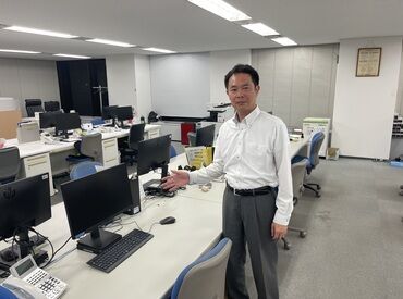 みんな未経験者からのスタッフばかりです！
一緒に楽しく働きませんか☆彡
貴方のお席、ご用意しております。
