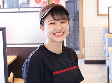 ウェンディーズ・ファーストキッチン 京王聖蹟桜ヶ丘ショッピングセンター店 【0332】 Cafe風メニューなどの新作が
試食できるのも嬉しいPOINTです♪
キレイな店内で、
楽しくバイトしませんか★