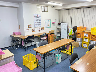 株式会社ユーコー・ライフサポート　ステップワークⅡ　勤務地：福岡市南区大楠2-16-6 チラシを折ったり、マンションの手すりを拭いたりなど、
簡単な作業を行う利用者さんの見守り業務◎
正社員登用もあり♪