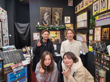 Roots island　竹下通り店 *+. ノルマなし .+*
接客の経験や知識は【ゼロ】でOK!!
既存メンバーの前職は
工場や音楽関係など未経験からのスタートが多数！
