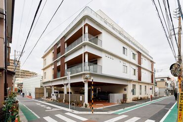 社会福祉法人睦月会　大田区立大田生活実習所 4階建てのきれいな建物に生まれ変わりました！
もう1棟建設中です。