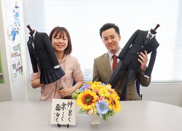 まずは授業補助から始めましょう♪
スタッフの平均年齢37歳
若い世代も活躍しています!
眠っている資格を活かしたい方も◎