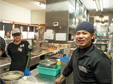 河童ラーメン本舗 東大阪店 ☆★テレビ・ラジオでも話題のラーメン店★☆
こってり濃厚ラーメンは【まかない】で楽しめちゃいます♪