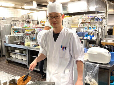 ＼飲食経験を活かせる／
★バイトでキッチン経験あり
★調理師の免許を活かしたい
など…興味がある方も大歓迎！
