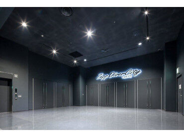 Zepp DiverCity(TOKYO)【ダイバーシティ東京 プラザ】 安心してお仕事をスタートできるよう先輩スタッフが丁寧にフォローします！