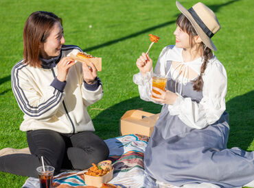 未経験、バイトデビューの方も大歓迎★
「笑顔で楽しく働きたい」という方にピッタリのお仕事♪