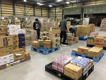 実際の作業風景です！
指示に従ったり、ラベルを見て
商品の仕分け！
難しい作業はありません！
未経験大歓迎◎