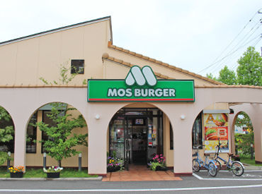 モスバーガー郡山新さくら通り店 外観写真は新さくら通り店
お仕事終わりに「スタッフ割」でお得にモス商品を食べることも出来ちゃいます◎