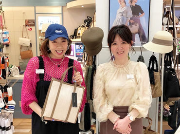 楽しく自由に働ける雰囲気が自慢◎
特別な知識や経験は必要ありません!
お客様に喜んでもらえる接客をお願いします♪