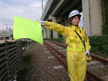 意外かもしれませんが
女性スタッフも活躍中★
日中は家事や育児をされ、
夜間で働く主婦（夫）さんも
多数いらっしゃいます◎
