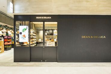 DEAN & DELUCA（ディーンアンドデルーカ） CAFE 日本橋高島屋S.C.店 商品の説明など"食"を通じて
お客さまとお話しする機会もたくさん♪
『話すことが好き』そんな方にオススメです＊