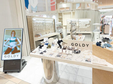 GOLDY 未経験の方でも安心♪ルクア大阪が主催する入店研修あり！あいさつの仕方や館内のルール説明などを行います。
