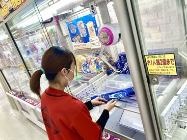 おたちゅう　日立南店 制服はありますが髪型やピアスなどは自由◎
オシャレしながら働けるので
友達と遊んで直接バイト！もできちゃいます♪