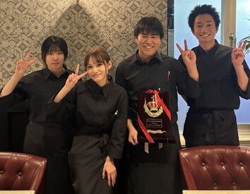 焼肉馬場ちゃん 胡町店 ＼深夜スタッフ積極採用中／
20代の学生中心で活躍中です！
週1日/3h～学校や趣味と両立もできます◎
