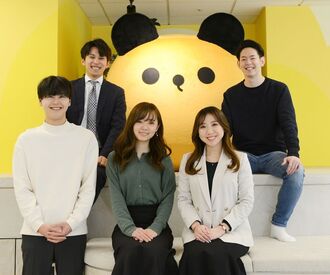 株式会社タイミー　本社 ＼自慢のオフィス／
ウォーターサーバーやコーヒーマシンもあり、自由に使ってOK◎