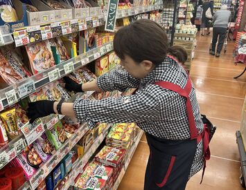 ハローデイ　井尻店 4月からの新生活・新年度に合わせて
新しいバイトにチャレンジ♪
面接時は履歴書不要！
手ぶらでお越しください◎