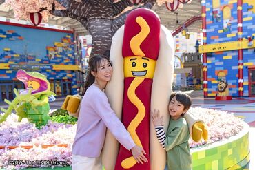 LEGOLAND(R) Japan Resort ★毎月インセンティブの可能性あり★
ゲストサービス目標達成で月8,500円をGET！
※長時間勤務者のみ(月33時間以上)