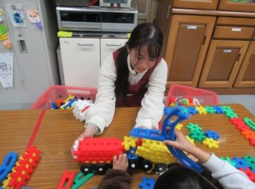 NPO法人 たじみ学童保育センター精華小たじっこクラブ 夏休みだけの短期バイト★子どもと一緒に遊びながら、楽しく働ける環境です！
シフト自由だから予定に合わせて働けます♪