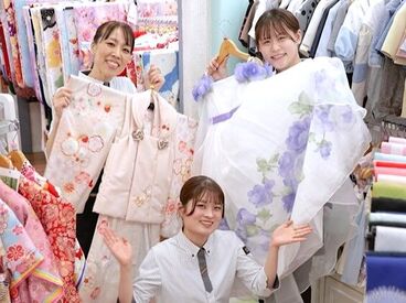 スタジオアリス ららぽーとTOKYO-BAY店 ★短期間限定スタッフ募集★
約500種類の衣装がずらり♪
子ども達とご家族の笑顔を見ていると
自分まで笑顔になっちゃいます！