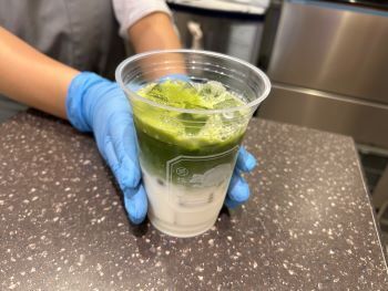 【一〇八抹茶茶廊】
お茶の最高峰である抹茶の多彩な魅力を
引き出したメニューが沢山！
お茶屋がつくったスイーツ専門店です＊*