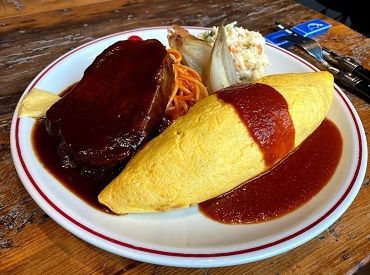 髪型、髪色自由もスタッフには大人気！
みんな楽しみながら働いていますよ⭐︎