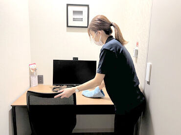 株式会社エムエムインターナショナル ※勤務地：赤羽　シェアオフィス フリーター・主婦（夫）・中高年・シニアまで…
幅広い層の方が活躍できる環境です！
※写真はイメージ