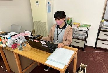 SCC　牟礼B型事業所 基本17:30終了のためご家庭での時間も確保でき
主婦スタッフさんも多く活躍中です！
働く不安も少しずつ解消していきましょう◎