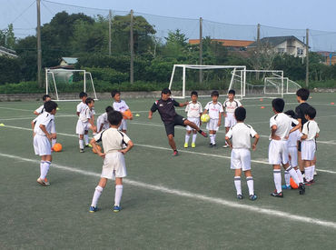 町田JFC 生徒さんたちと一緒に楽しくサッカーをしませんか？
プロを目指している子も在籍する
活気と熱意溢れるサッカー教室です！