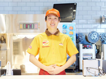 ゼッテリア　盛岡ラウンドワン店 学生、主婦、フリーターさんetc…
幅広い世代の方が活躍中です！
高校生もOK！未経験歓迎です◎