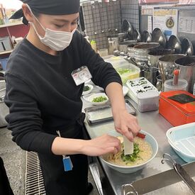 ラーメン山岡家 木更津店 「家が近い！時給が高い！ラーメンが好き！」
理由は何でもいいんです!!
お気軽にご応募ください♪