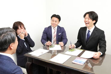 人と話すことが好き♪
キッカケはこれだけでOK！
先輩スタッフの丁寧な研修もあるので
不安なことは質問してください◎