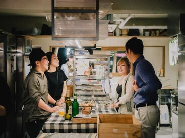 \おしゃれは自由度高め/
ネイル/髪色/髪型/ひげ/ピアス
全部OK!自分らしく働くことが可能です◎