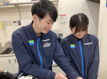 ファミリーマート 北浜三丁目店 がっつり働きたい方は店舗紹介もできます！
未経験歓迎！
留学生さんも積極採用中◎