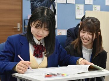 1日1h～の少ない時間からOK！
個別指導の塾で、「先生」始めてみませんか？