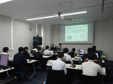 マニュアル、学習ツール完備◎
わからないことはスグに聞ける
風通しの良い雰囲気です♪