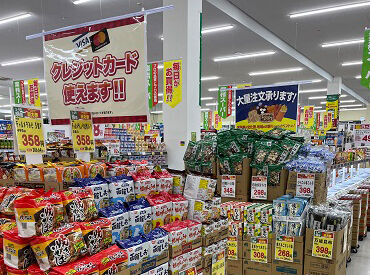 食べ物も飲み物も珍しいアイテムが豊富！
"お気に入りアイテム"を探しちゃおう♪
働きながらオトク商品を知れるのが魅力◎