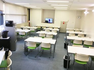 ▼働きやすい環境です♪
◎ウォーターサーバー・無料コーヒー・
お茶・スポーツドリンクあり
◎ポット・冷蔵庫・電子レンジあり