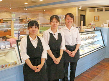 フレンチパウンドハウス　大和郷店 ～巣鴨で愛される♪ショートケーキの名店～
なんだか"ホッ"とする雰囲気の店内と、
白亜のようなオシャレな外観◎⇒GAPが良い♪