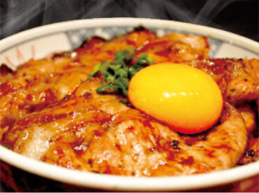 銀六屋 シフトは昼/夜の2種類！
平日のみ/土日のみの働き方もOK！
あなたの働きやすい時間帯/曜日で働けます♪