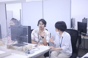 時給にプラスして深夜割増も♪
勉強や家庭と両立しながら
しっかり稼げます！