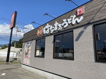カウンター形式のお店だから、
席まで行ってオーダーを取ったり、
配膳したりするお仕事はナシ♪