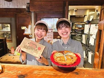 GRANNY SMITH APPLE PIE & COFFEE　横浜赤レンガ倉庫店 女性スタッフ活躍中!
和気あいあいとした雰囲気が特徴です◎