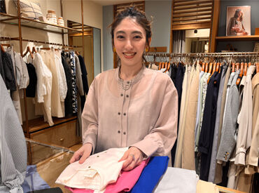 Te chichi 京都ポルタ 販売スタッフ未経験の方でも大丈夫★
お客さまとの会話が盛り上がると、
とてもうれしい気持ちになりますよ◎